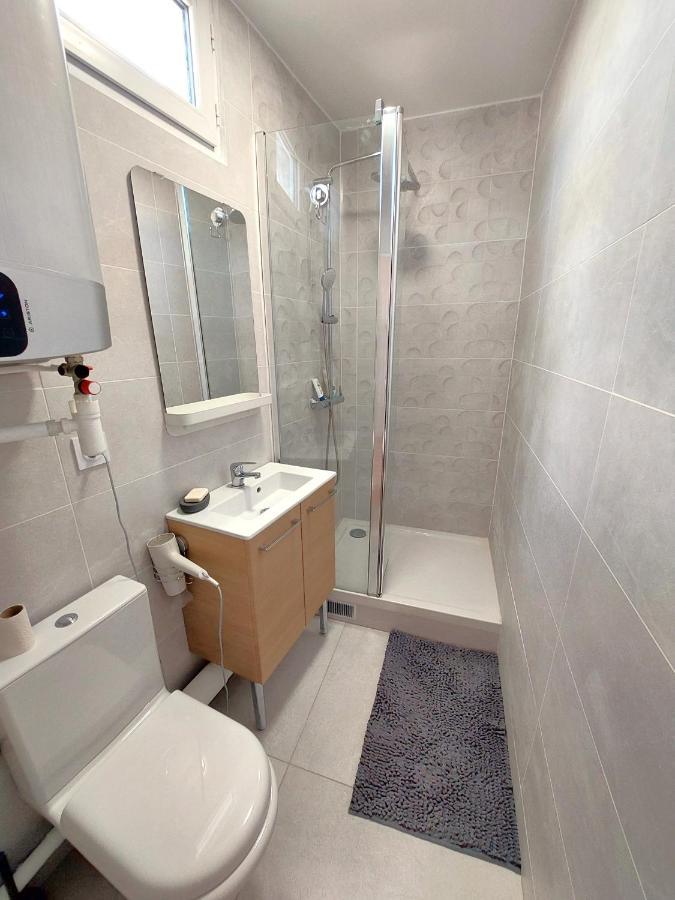 Superbe 2 Pieces Renove Et Calme Apartment Aubervilliers Luaran gambar